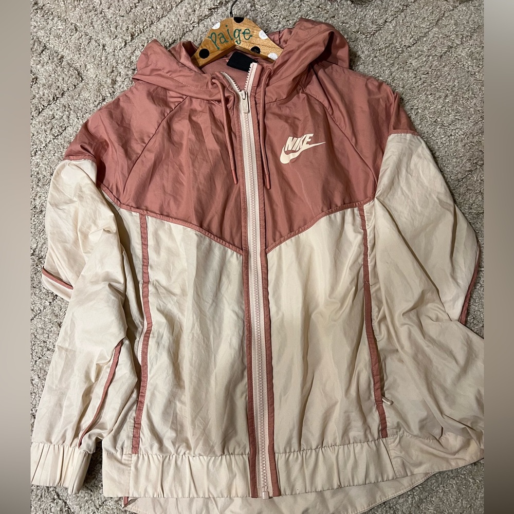 Nike wind breaker